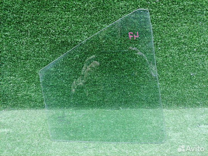 Стекло двери (форточка) заднее левое Toyota