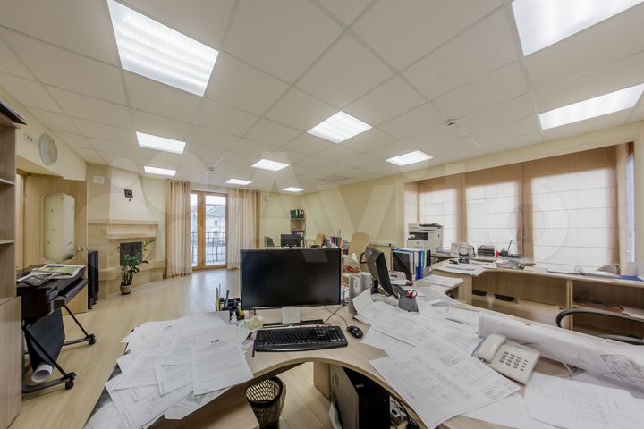 Продам офисное помещение, 207.9 м²