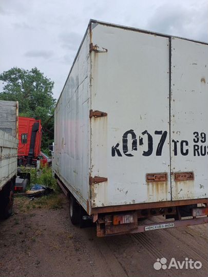 Мерседес 814 в разборе