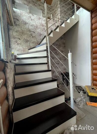 Метлличесакую лестницу Изготовим