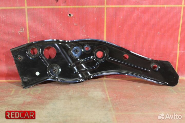 Кронштейн панели боковой левый Renault Duster 2 (2