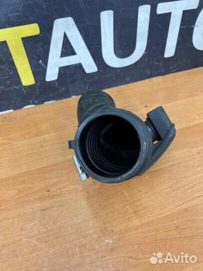 Патрубок воздушного фильтра Kia Cerato 4 G4NA