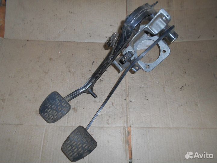 Педаль сцепления T124 A1242900316