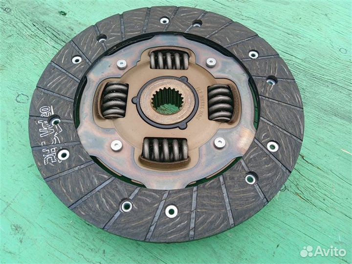 Диск сцепления Mitsubishi Lancer/Mirage CJ1A 4G13