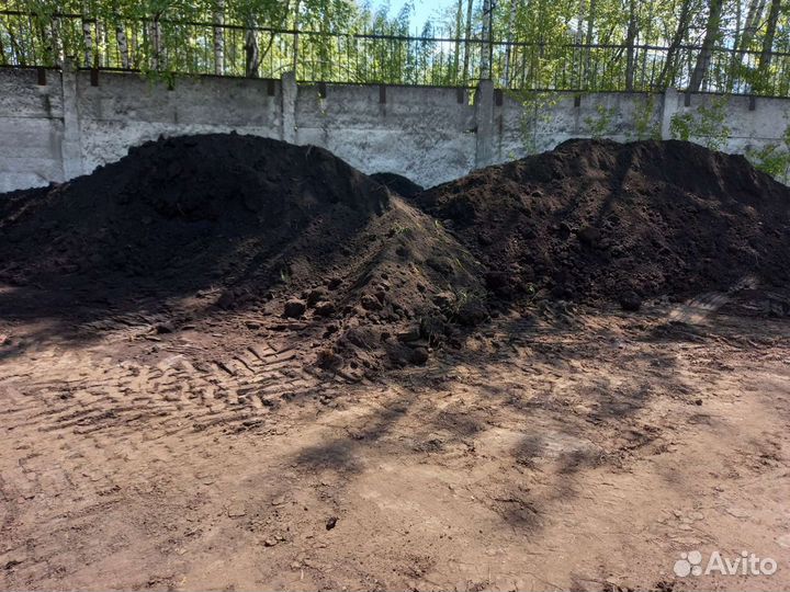 Чернозем в мешках и самосвалом