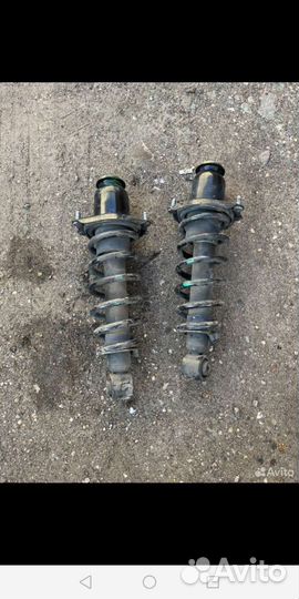 Задняя Стойка амортизатора Toyota avensis