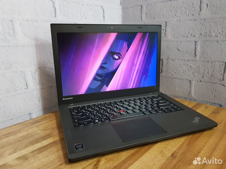 Надёжный ноутбук бизнес-класса от Lenovo