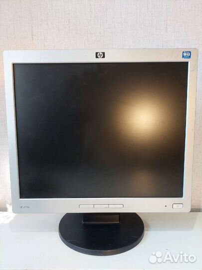Монитор HP 17