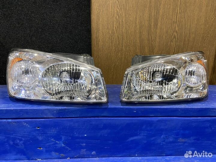 Фары передние на Kia Cerato 2004-2006