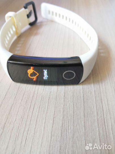 Фитнес-браслет Honor band 4