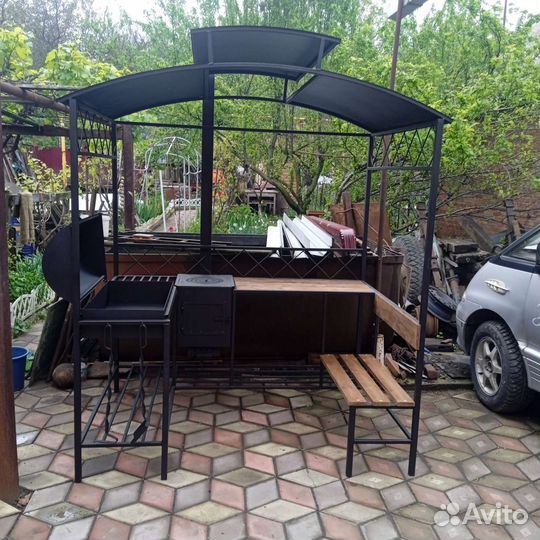 Мангал с крышей, барбекю