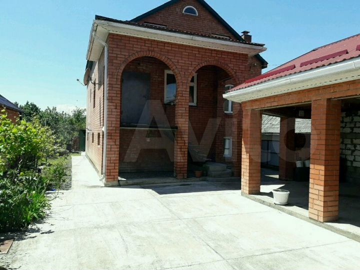 Дом 248 м² на участке 10 сот.