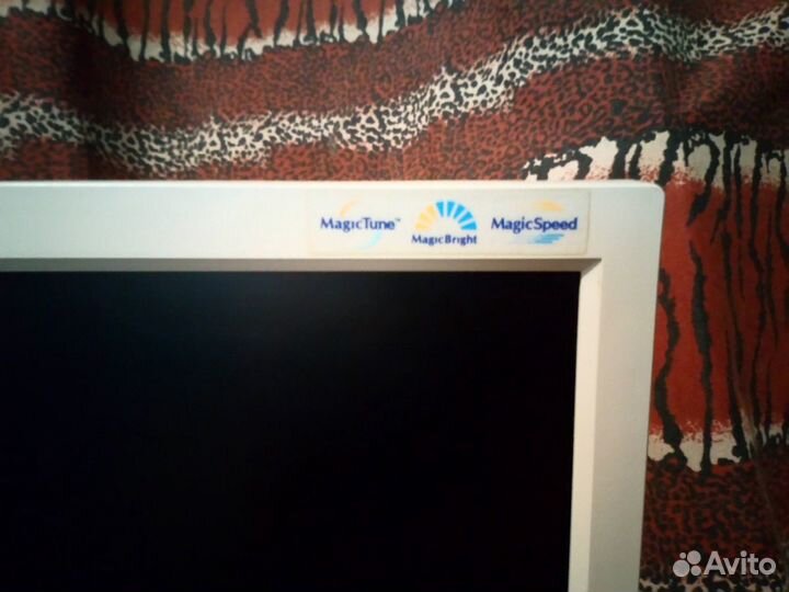 Монитор samsung