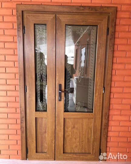 Пластиковые двери