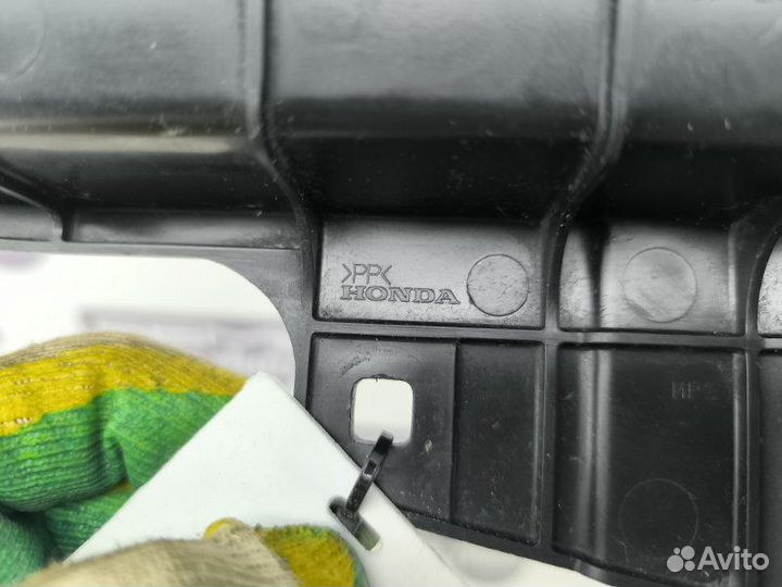 Защита радиатора правая Honda Civic FD1 FD3 FD7