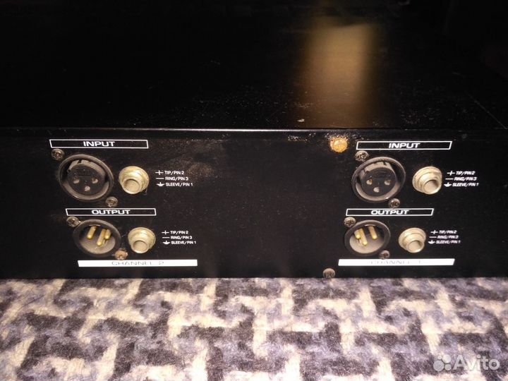 Эквалайзер ламповый behringer