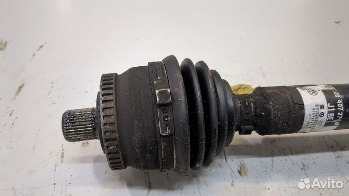 Полуось левая передняя Volkswagen Passat 5