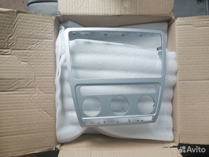 Штатная магнитола Skoda Octavia RS 1Z0035161C