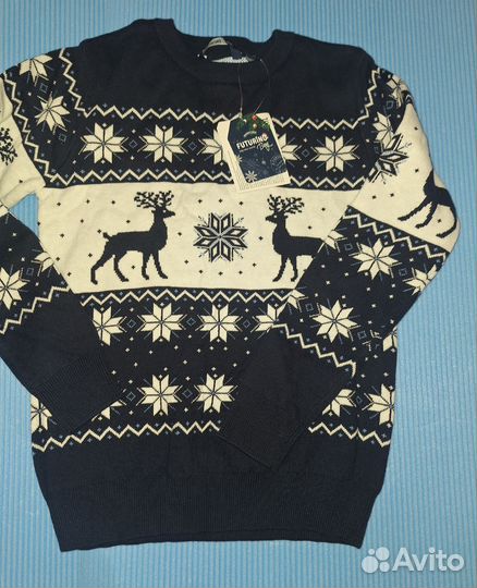 Новый новогодний свитер с оленями 134