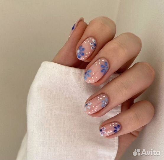 Маникюр с покрытием на Зорге