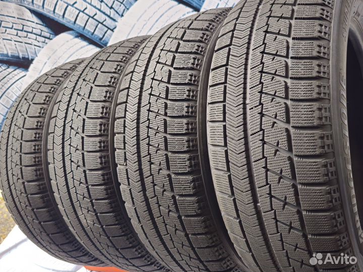 Bridgestone Blizzak VRX 215/55 R17