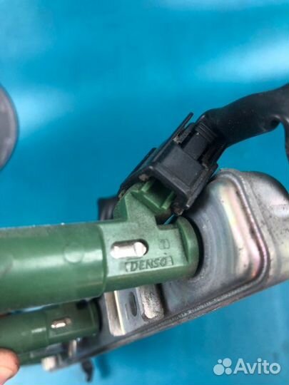 Форсунка топливная Toyota Avensis ZZT251 1zzfe