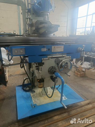 Ширoкоуниверсaльный фрeзеpный cтанoк Wеida X6436A