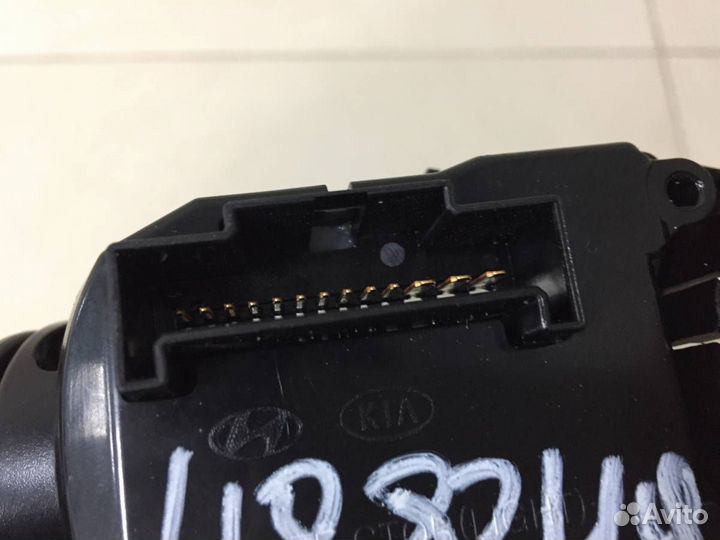 Переключатель поворотов подрулевой Kia Cerato YD 2