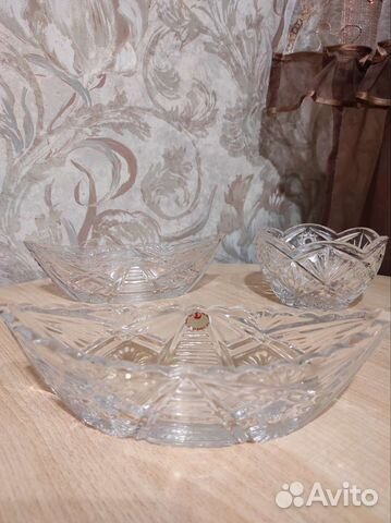 Хрустальная ваза и две ладьи