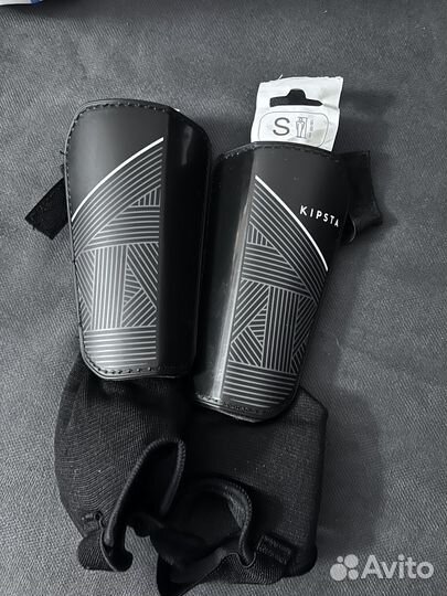 Футбольные щитки