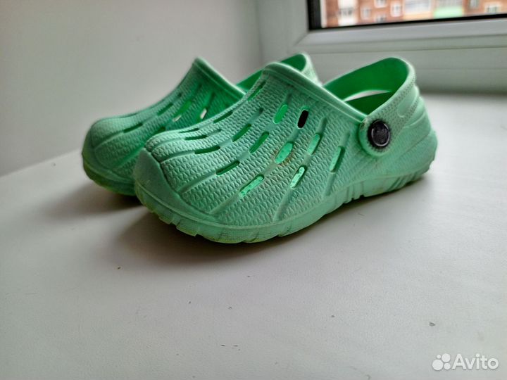 Шлепанцы кроксы