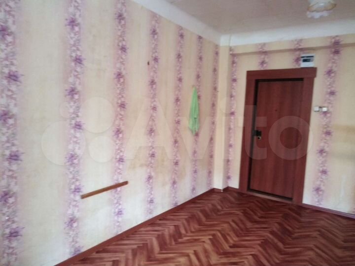 Комната 20 м² в 4-к., 1/4 эт.