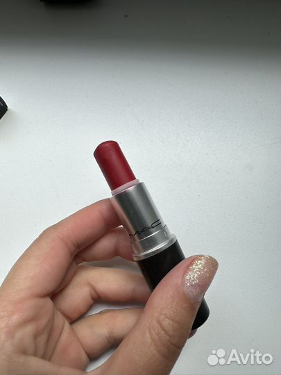 Помада mac