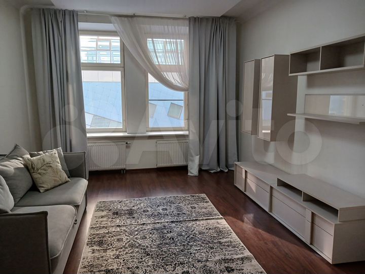 3-к. квартира, 103 м², 2/5 эт.