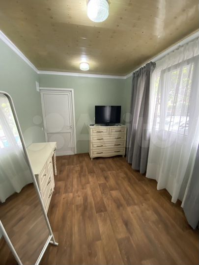 Комната 15 м² в 5-к., 1/1 эт.