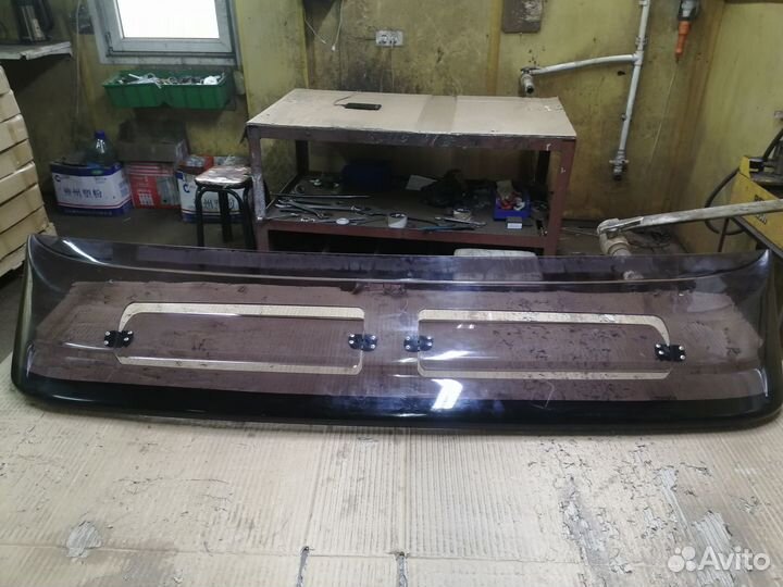 Дифлектор на заднюю дверь ланд крузер 80