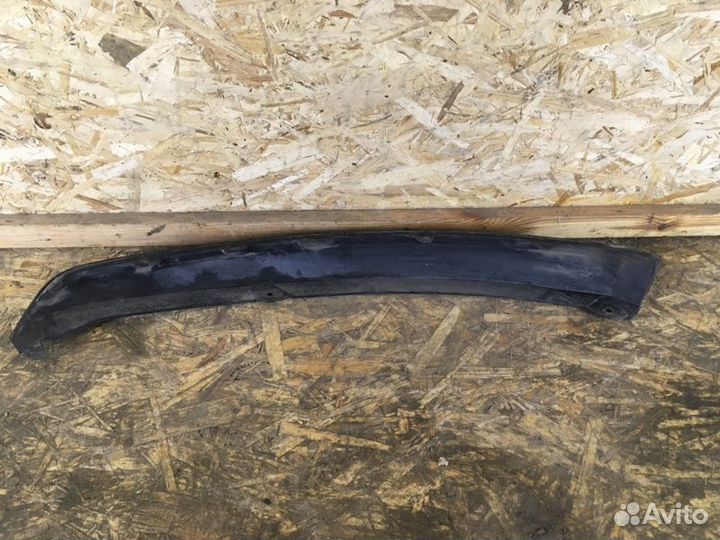 Накладка на бампер передняя правая Ford Focus 3