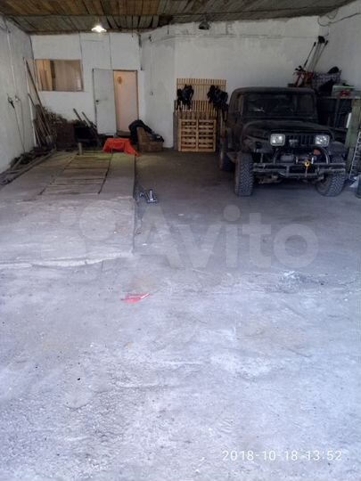 Гараж, > 30 м²