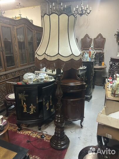 Старинный деревянный торшер Голландия