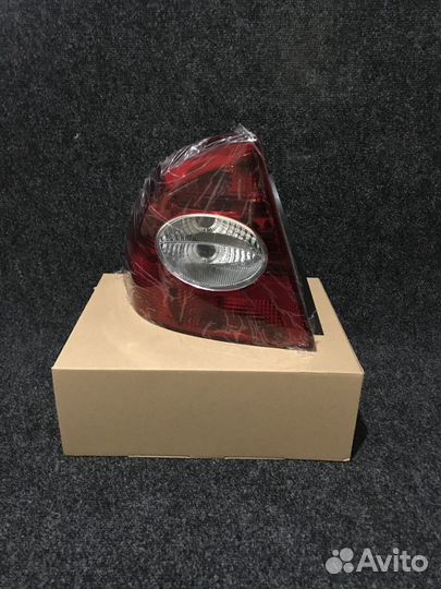 Задний левый фонарь форд Focus 2 седан