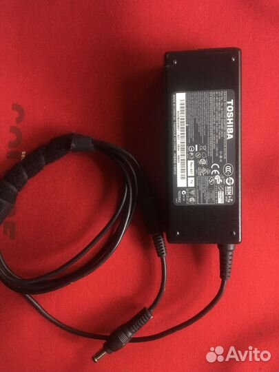 Блок питания для ноутбука 15 или 19 вольт