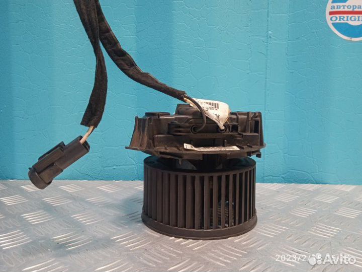 Моторчик печки Renault Logan 1