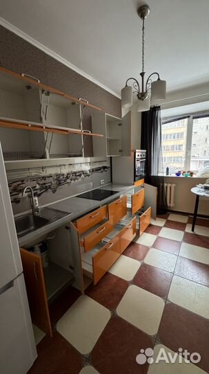 Кухонный гарнитур бу с варочной панелью