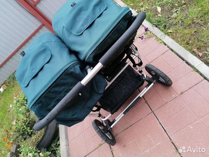 Коляска для двойни Bumbleride