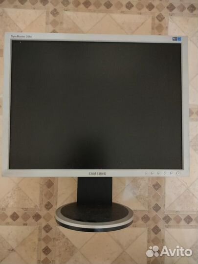 Монитор Samsung 20