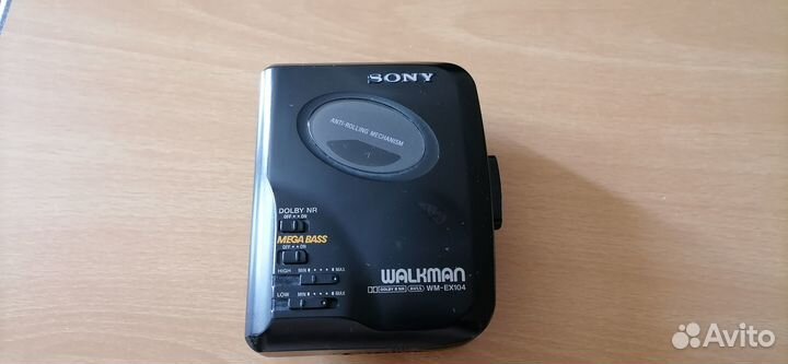Кассетный плеер Sony WM-EX104