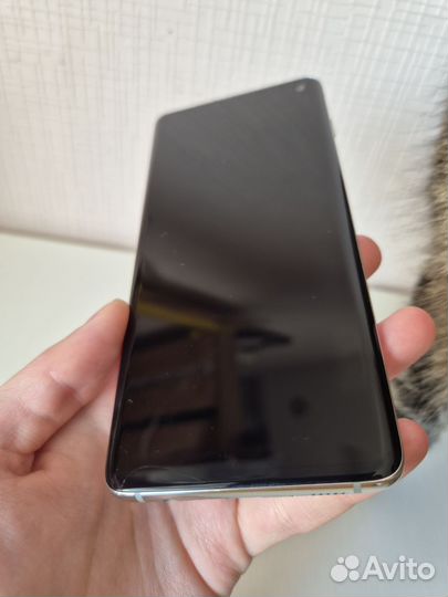 Samsung Galaxy S10, 8/128 ГБ