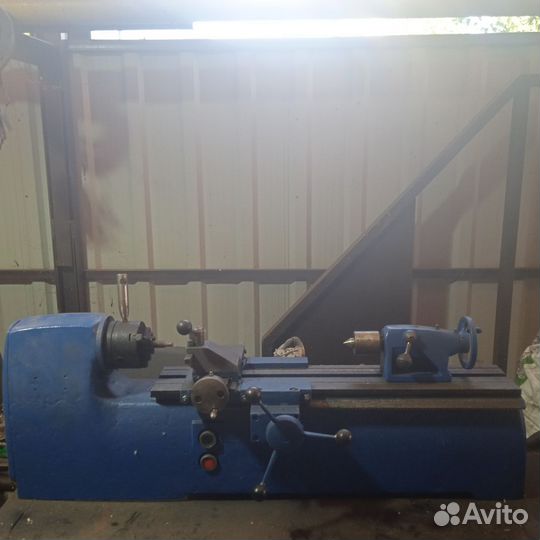 Токарный станок по металлу