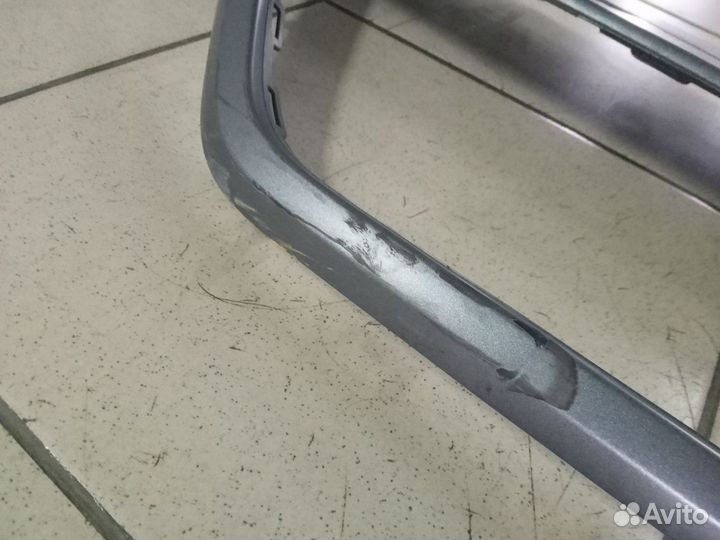 Накладка переднего бампера Volkswagen Tiguan