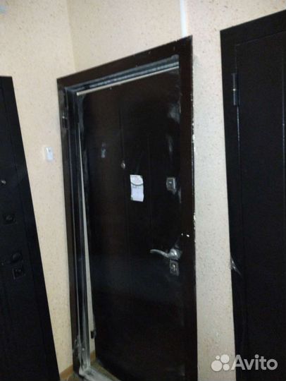 Дверь входная металлическая